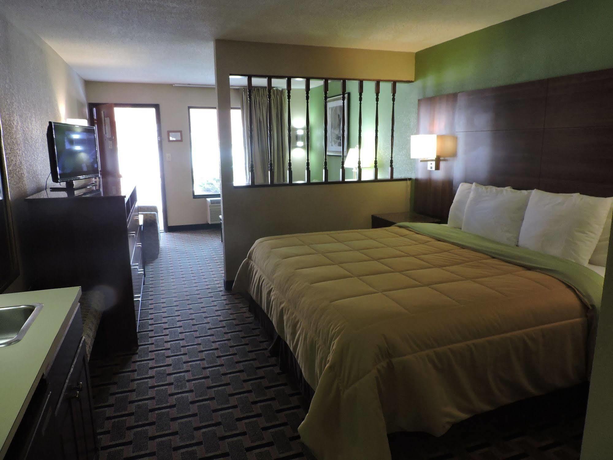 Days Inn Conover/Hickory Zewnętrze zdjęcie